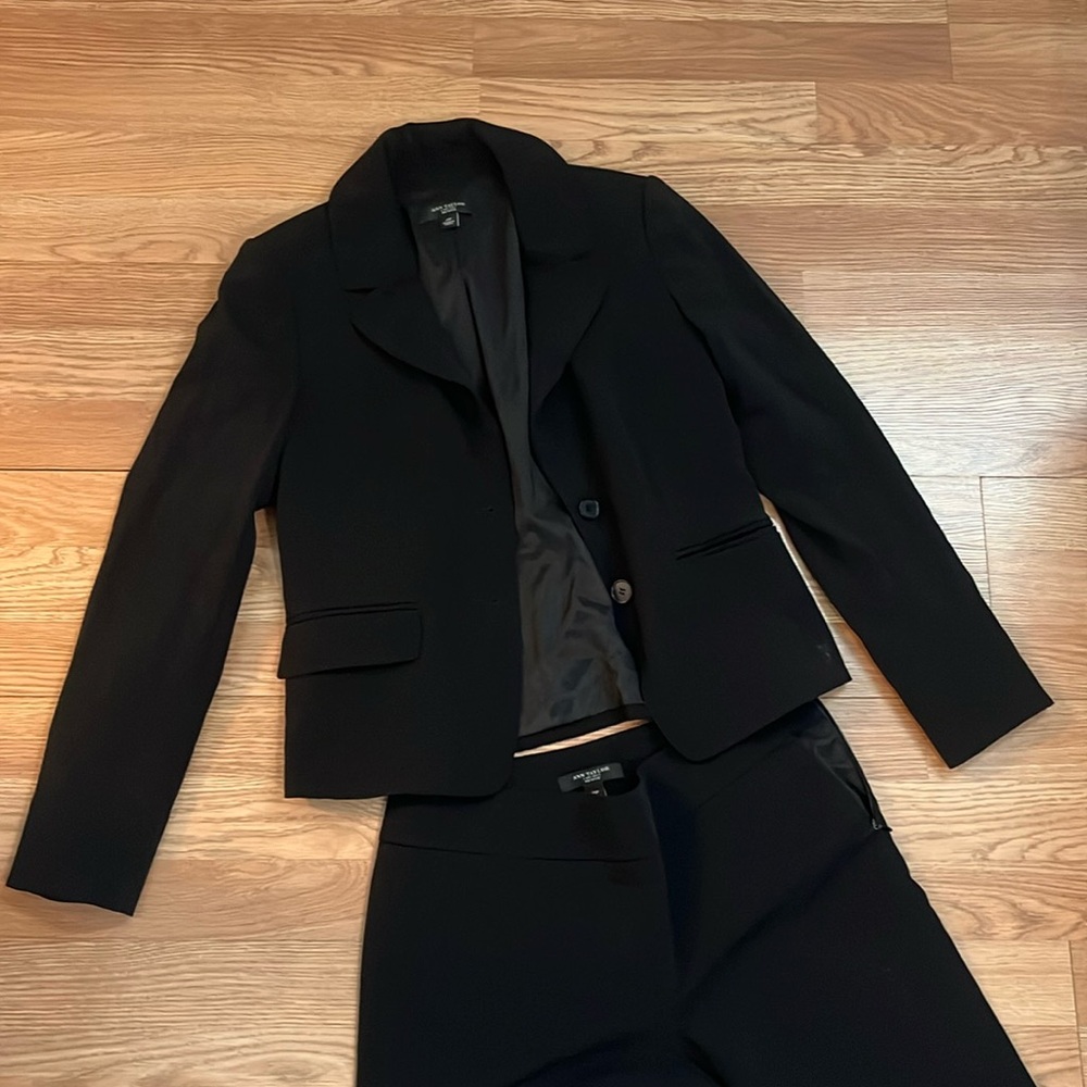 Ann Taylor women’s suit